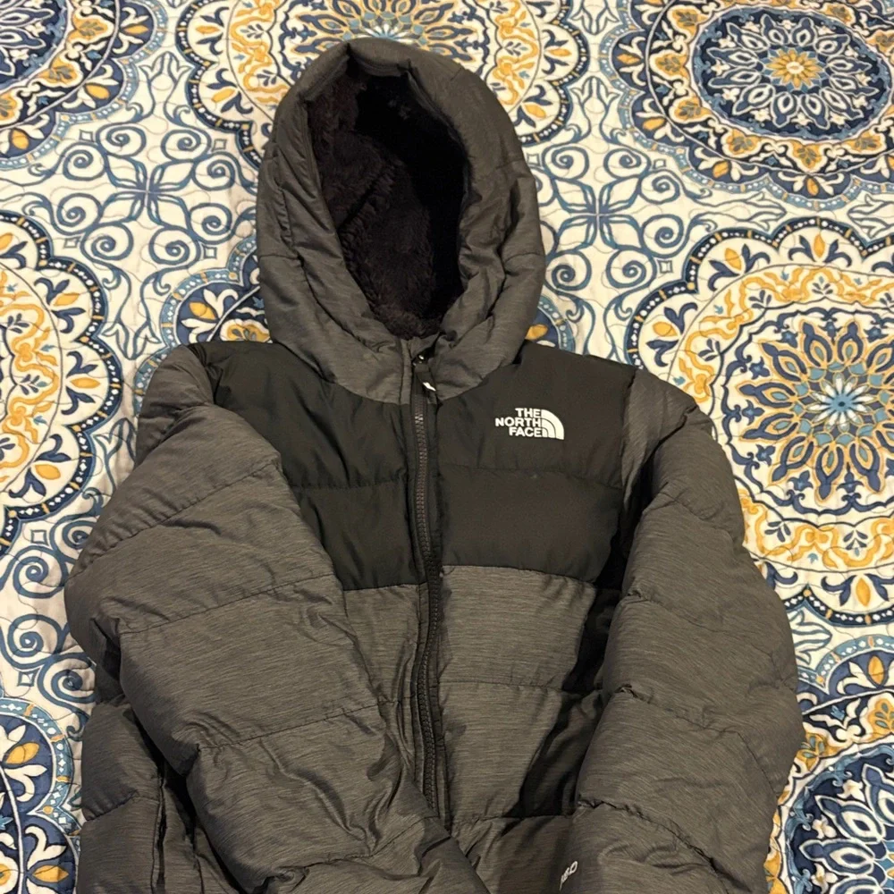The North Face Men's Black and Gray Puffer Jacket - Picture 1 of 4
